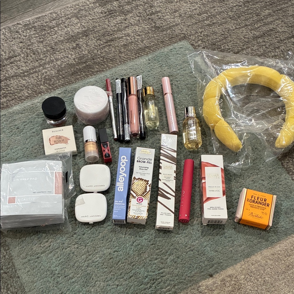 Marc Jacobs Makeup and more